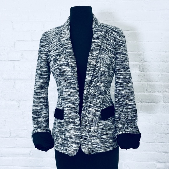 Banana Republic Jackets & Blazers - 💙Banana Republic Heathered Grey Blazer MSRP $128!